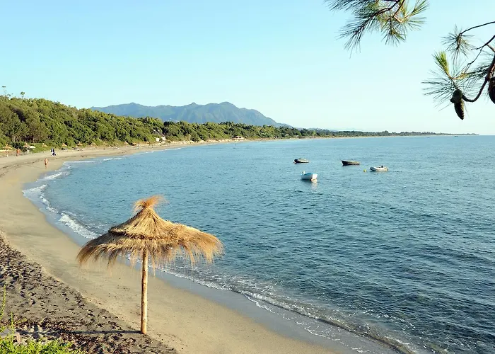 Bagheera Village Naturiste Kamp alanı Linguizzetta