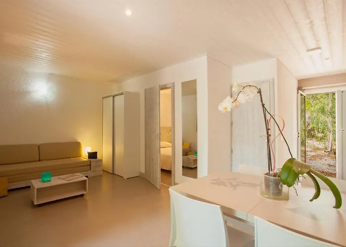 Camping Bagheera Village Naturiste Linguizzetta